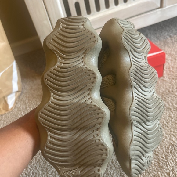 Yeezy - Picture 4 of 6